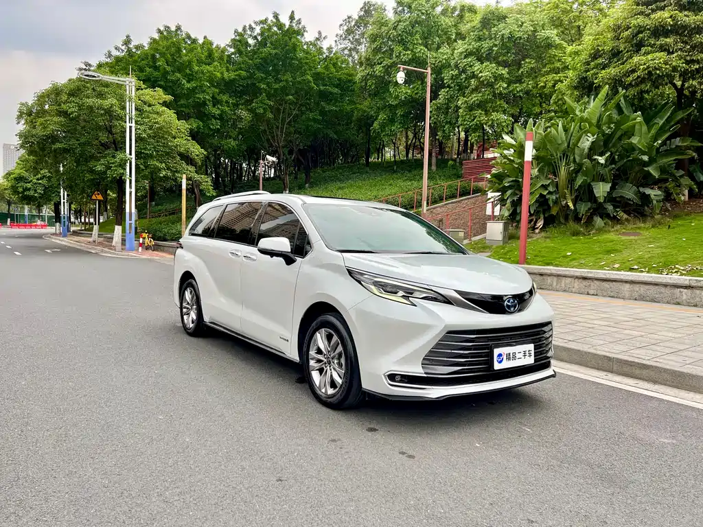 SIENNA 2021 2.5L Hybrid Extreme Edition купить на сайте DeffCars