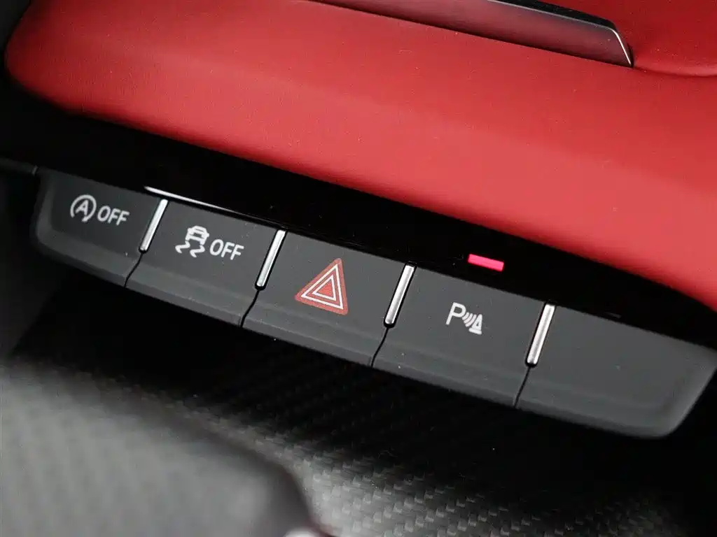Audi R8 2022 V10 Coupe performance купить на сайте DeffCars