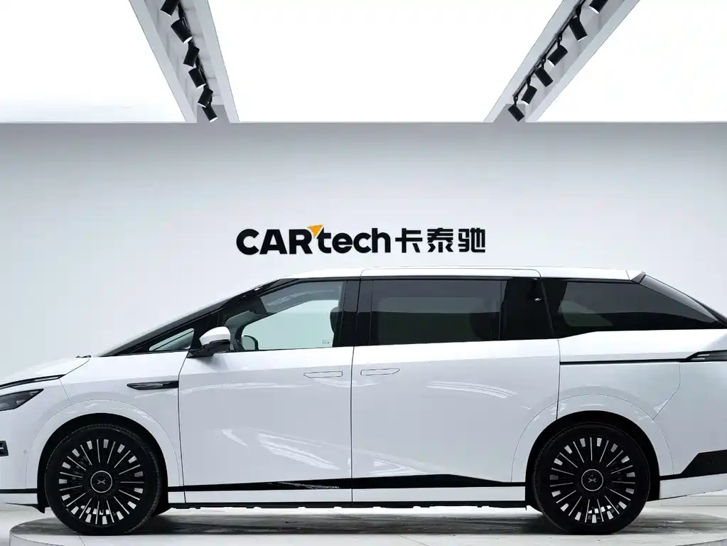 Xpeng X9 2025 pure electric 740 long battery life Max купить на сайте DeffCars