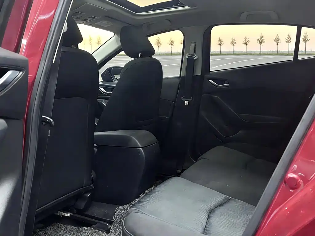 Mazda3 Angkesela 2014 sedan 1.5L automatic luxury model купить на сайте DeffCars