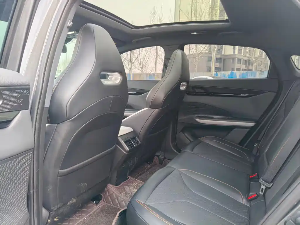 Changan UNI-V 2023 1.5T exclusive model купить на сайте DeffCars