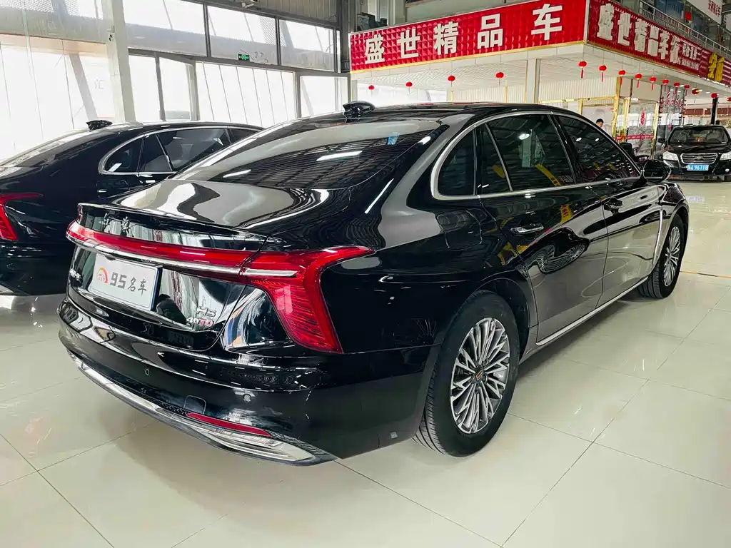 Hongqi H5 2023 1.5T DCT Zhilian Qiyun Edition купить на сайте DeffCars