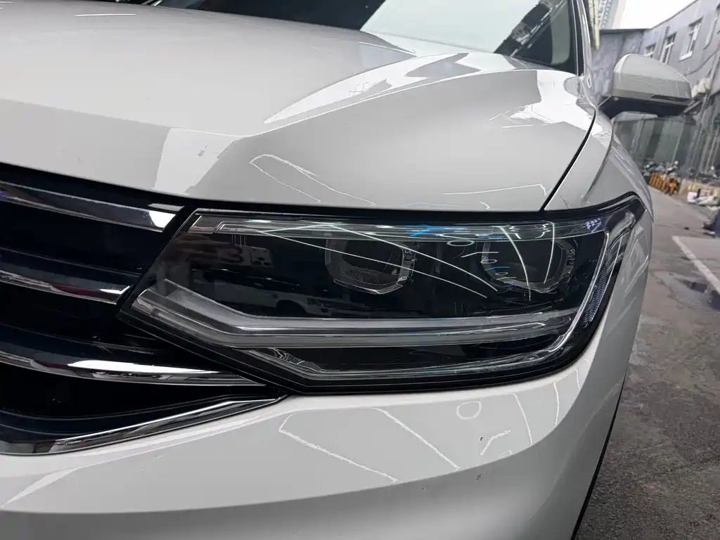 Tiguan L 2022 330TSI automatic two-wheel drive R-Line version купить на сайте DeffCars