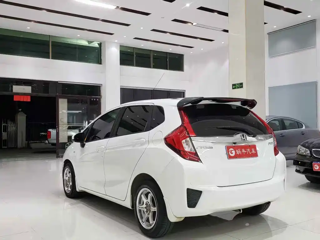 Fit 2014 1.5L LX CVT comfort model купить на сайте DeffCars