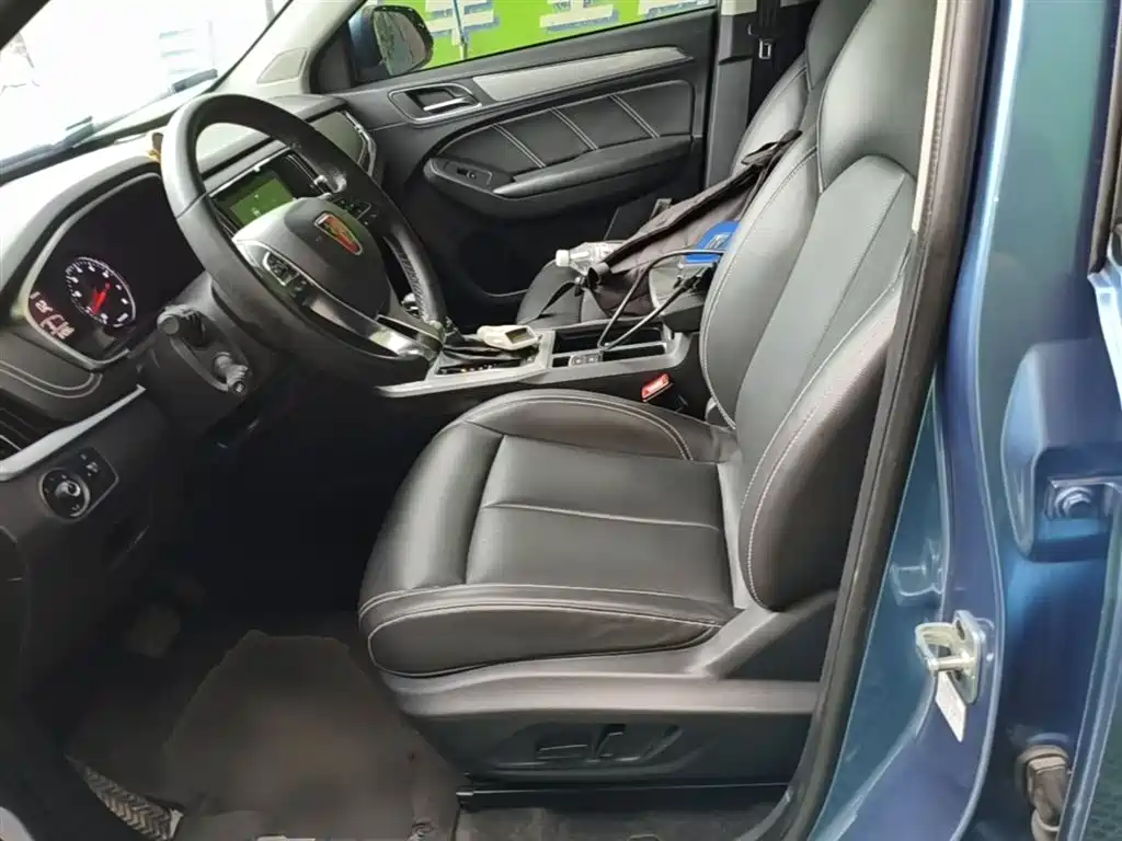 Roewe RX5 2019 20T two-wheel drive automatic 4G interconnected platinum version купить на сайте DeffCars