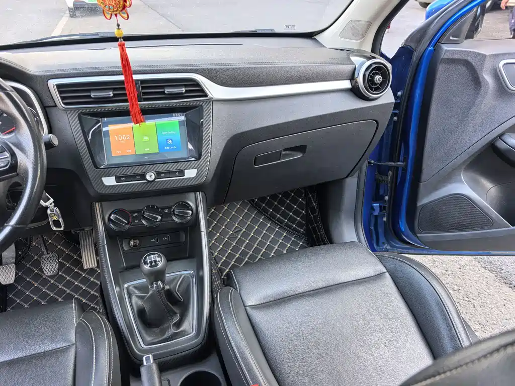 MG ZS 2017 1.5L manual luxury version купить на сайте DeffCars