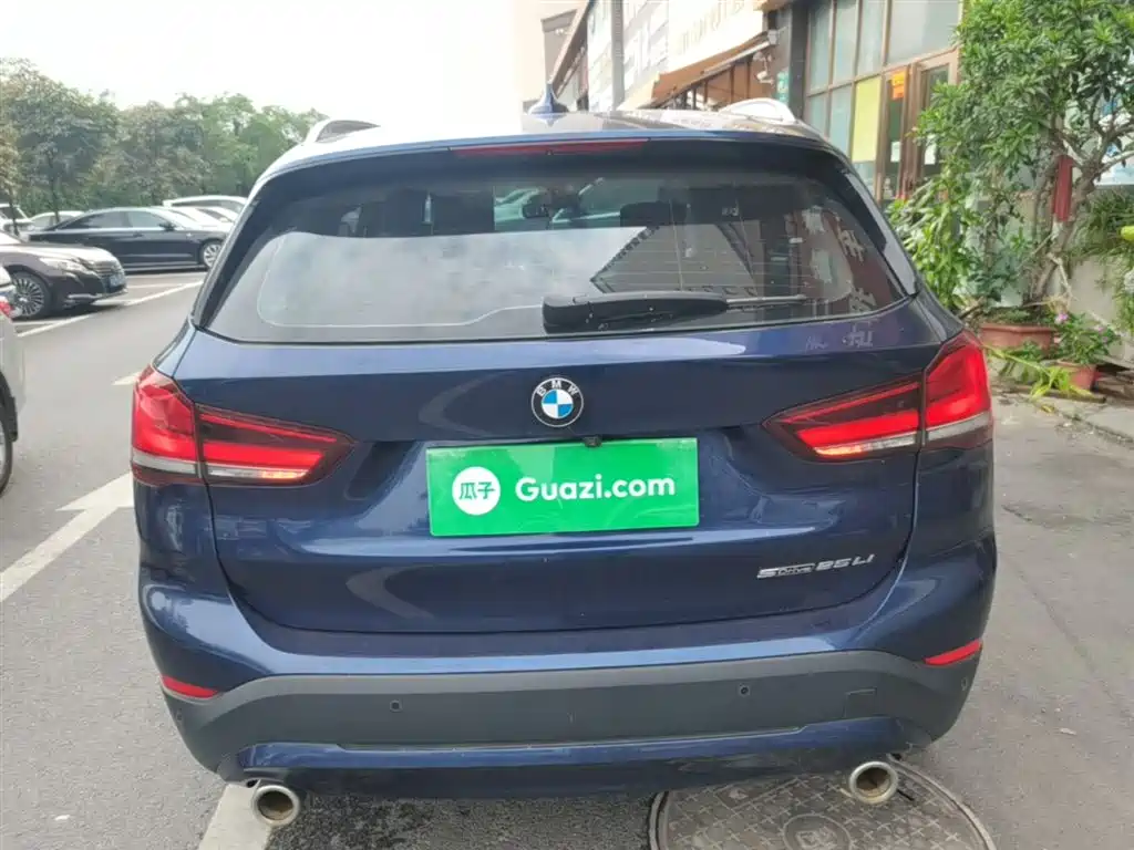 BMW X1 2020 sDrive25Li Leading Model купить на сайте DeffCars