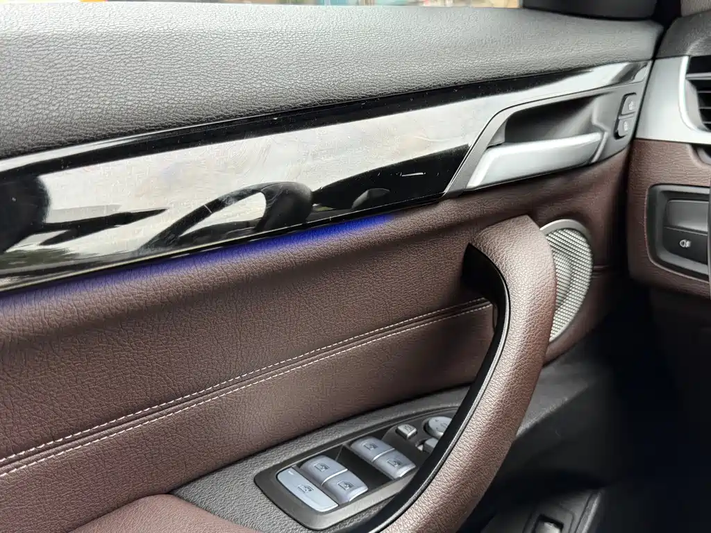 BMW X1 2022 sDrive25Li Leading Model купить на сайте DeffCars