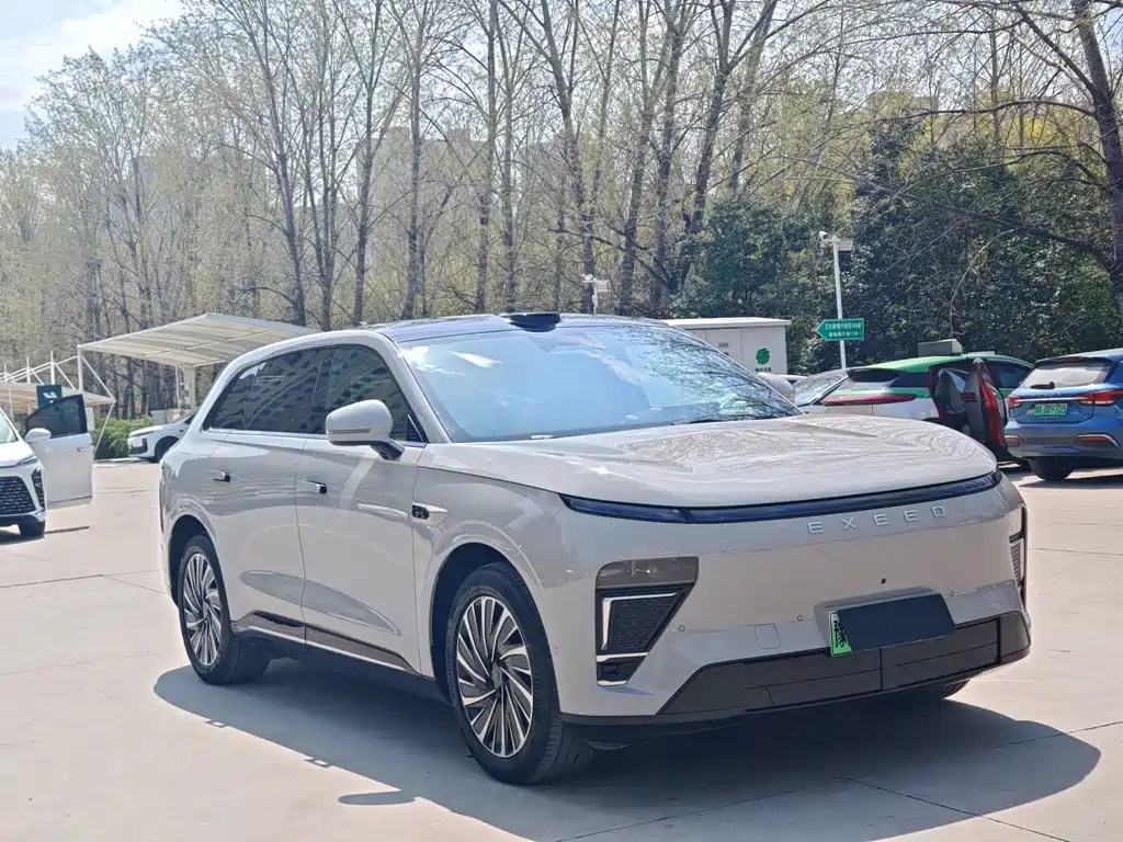 Star Era ET 2025 extended range 240 Max four-wheel drive assisted driving in urban areas купить на сайте DeffCars