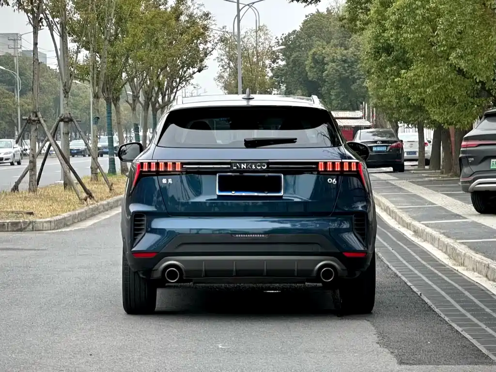 Lynk & Co 06 2020 1.5T Yao Halo купить на сайте DeffCars