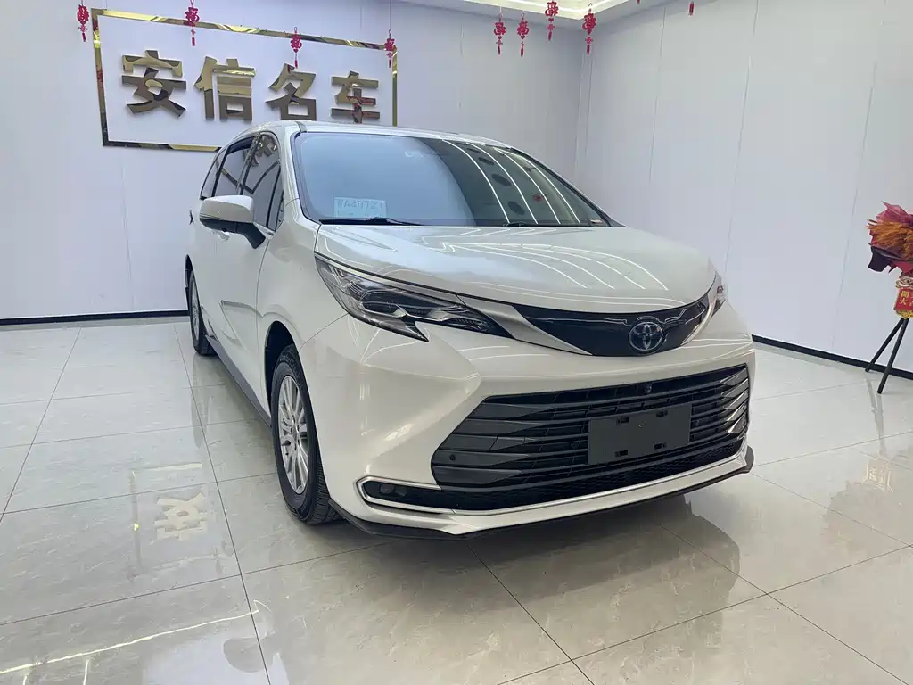 SIENNA 2021 2.5L Hybrid Deluxe Edition купить на сайте DeffCars