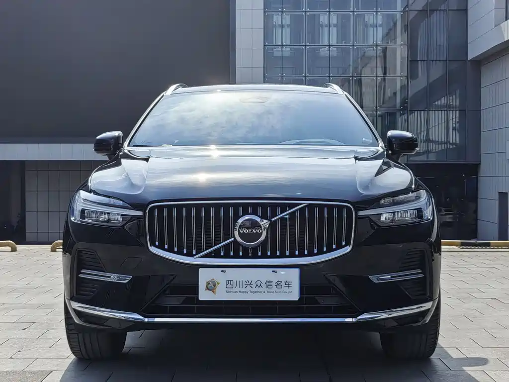 Volvo XC60 2024 B5 four-wheel drive Zhiyi Luxury Edition купить на сайте DeffCars