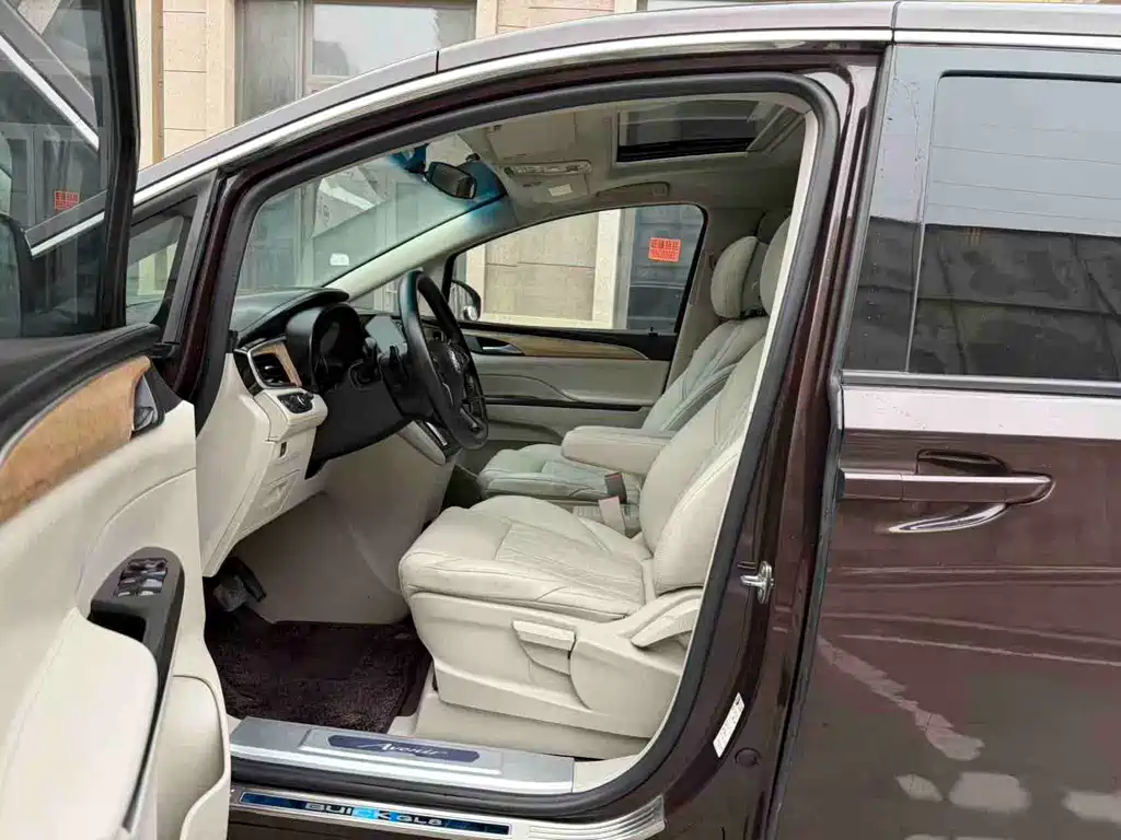 Buick GL8 2017 ES 28T Comfort Type National V купить на сайте DeffCars