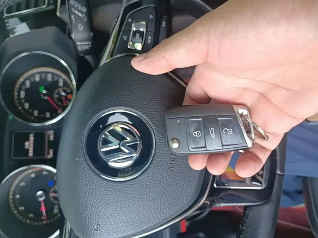Tiguan L 2020 330TSI automatic two-wheel drive panoramic comfort version National VI купить на сайте DeffCars