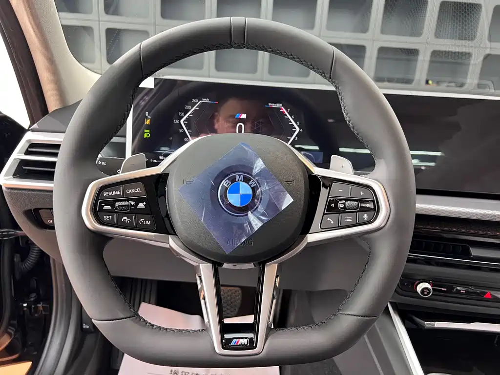 BMW 3 Series 2025 330Li M Sports Night Package купить на сайте DeffCars