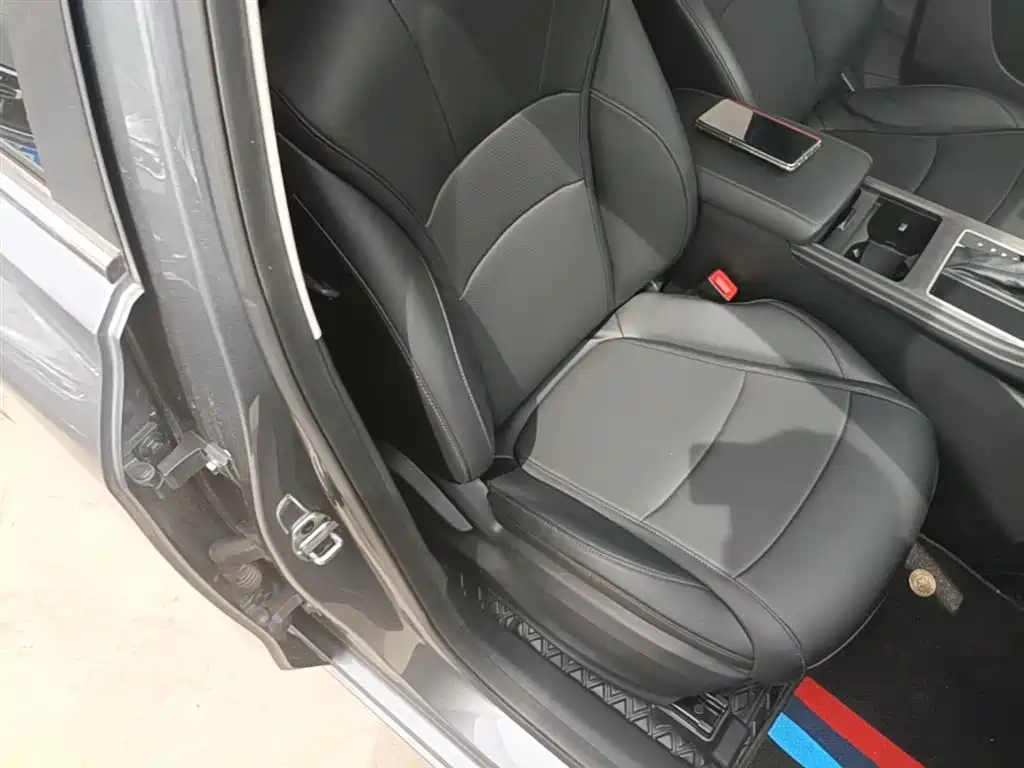 Roewe i5 2023 1.5L CVT Deluxe Edition купить на сайте DeffCars