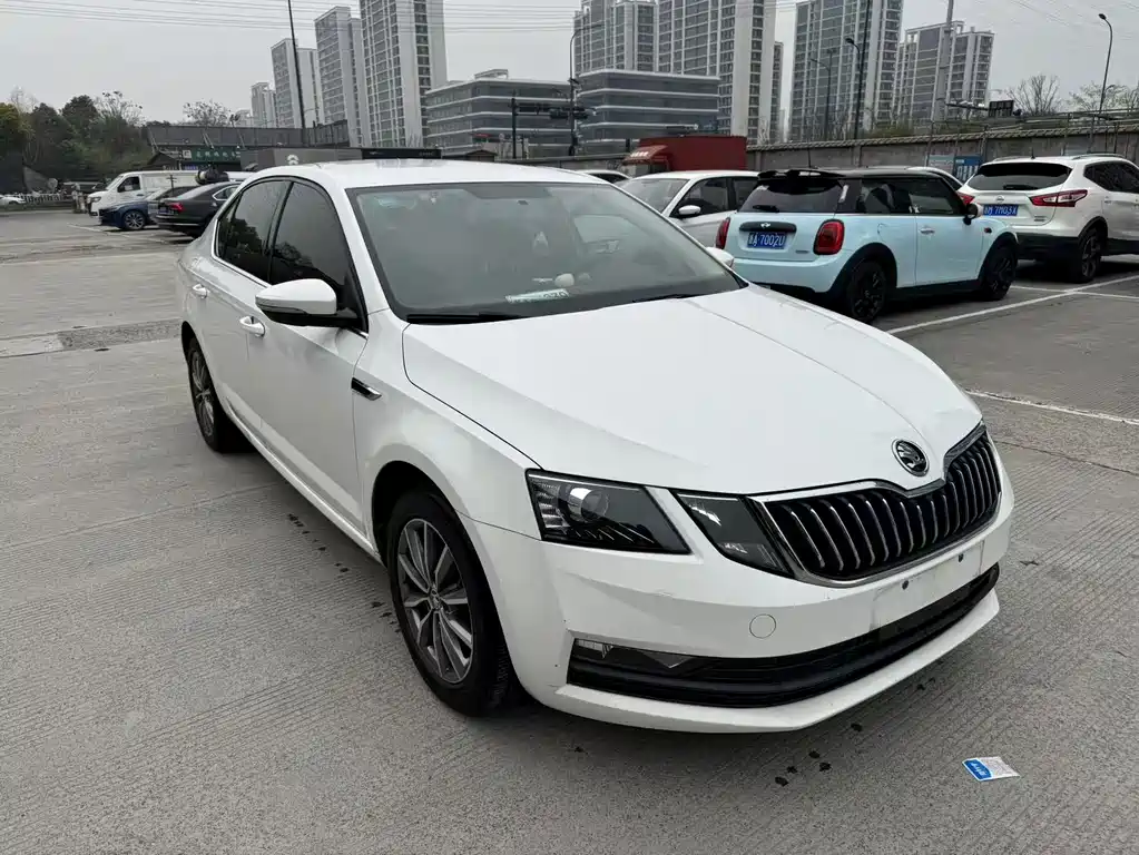 Octavia 2019 1.5L Automatic Intelligent Travel Comfort Edition National VI купить на сайте DeffCars