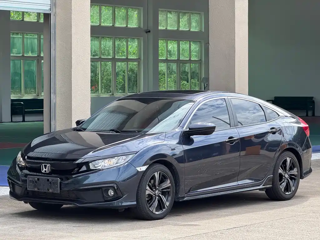 Civic 2019 220TURBO CVT Combustion Edition Country VI купить на сайте DeffCars