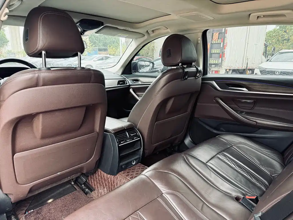 BMW 5 Series 2018 facelift 530Li leading model luxury package купить на сайте DeffCars