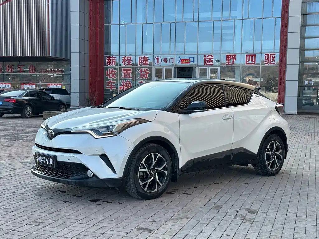 Toyota C-HR 2018 2.0L Luxury Sunroof Edition National V купить на сайте DeffCars