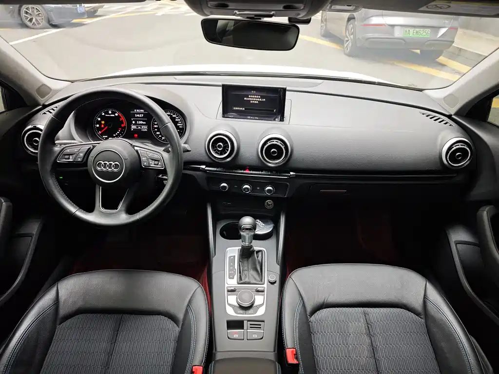 Audi A3 2019 Limousine 35 TFSI Fashion Type National VI купить на сайте DeffCars