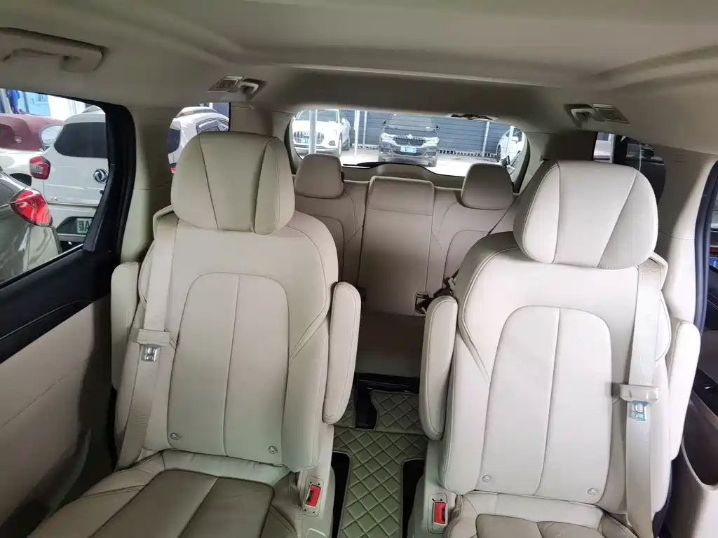 Buick GL8 2023 ES Lu Zun Exclusive Model купить на сайте DeffCars