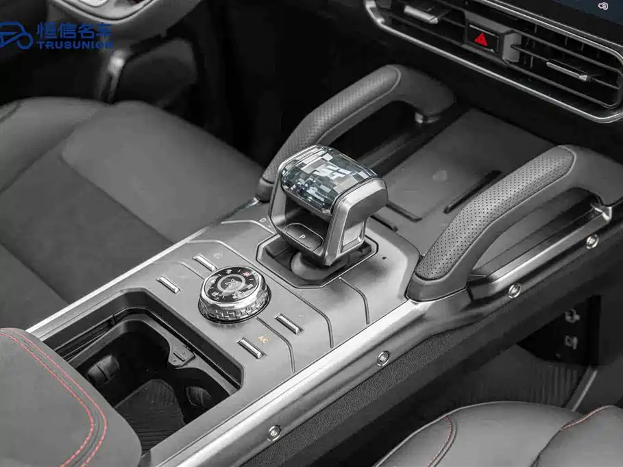 Jietu Traveler 2023 2.0T four-wheel drive conquers купить на сайте DeffCars