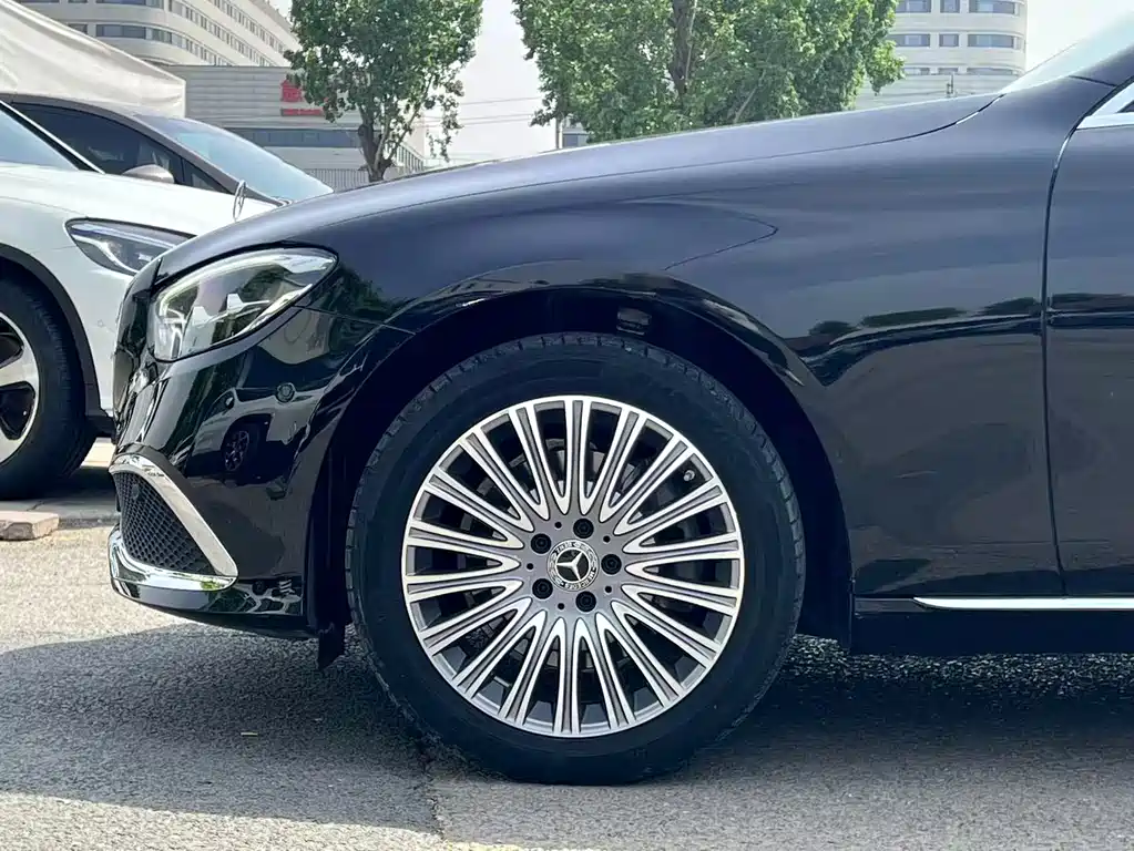 Mercedes-Benz E-Class 2022 E 300 L Luxury Model купить на сайте DeffCars