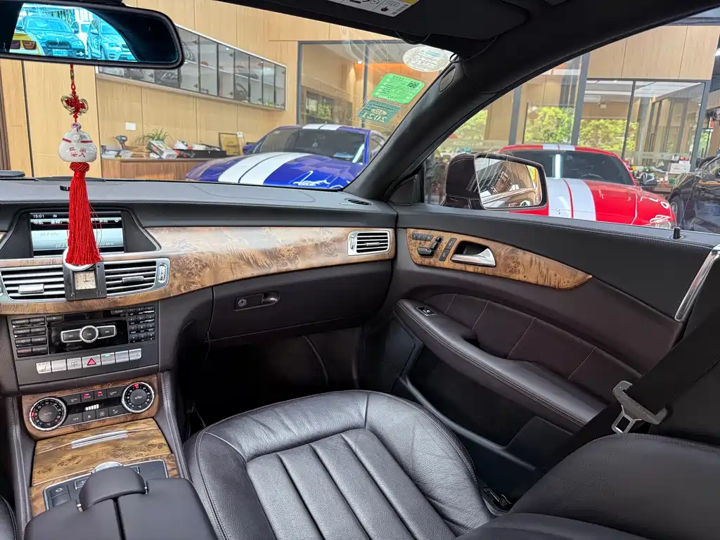 Mercedes CLS 2012 300 CGI купить на сайте DeffCars