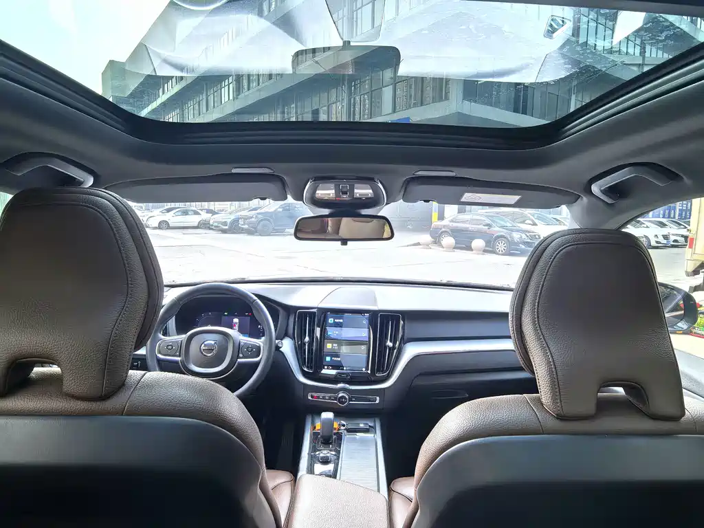 Volvo XC60 2022 B5 four-wheel drive Zhiyi Luxury Edition купить на сайте DeffCars