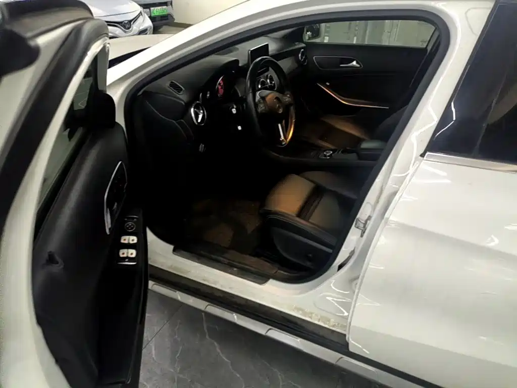 Mercedes-Benz GLA 2016 GLA 200 Dynamic купить на сайте DeffCars