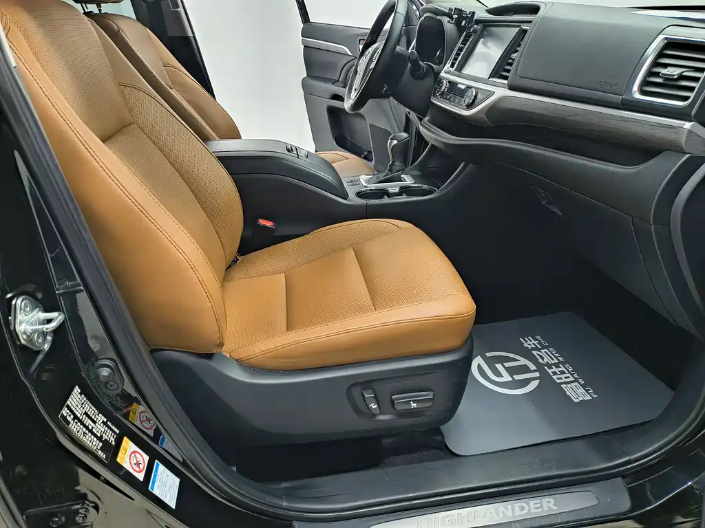Highlander 2018 2.0T four-wheel drive knight version, 7 seats, National VI купить на сайте DeffCars