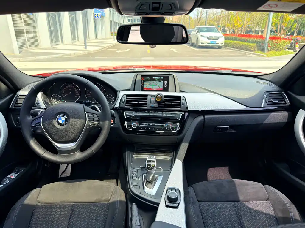 BMW 3 Series 2017 320i M Sports купить на сайте DeffCars