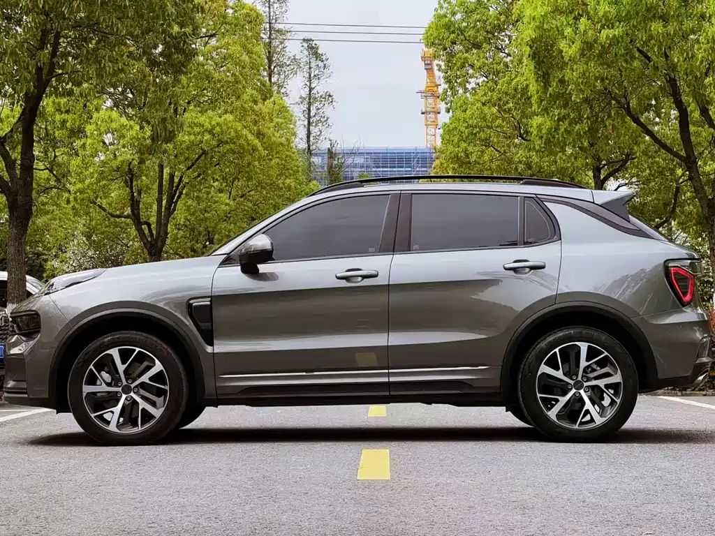 Lynk & Co 01 EM-P 2022 1.5TD PHEV Plus купить на сайте DeffCars