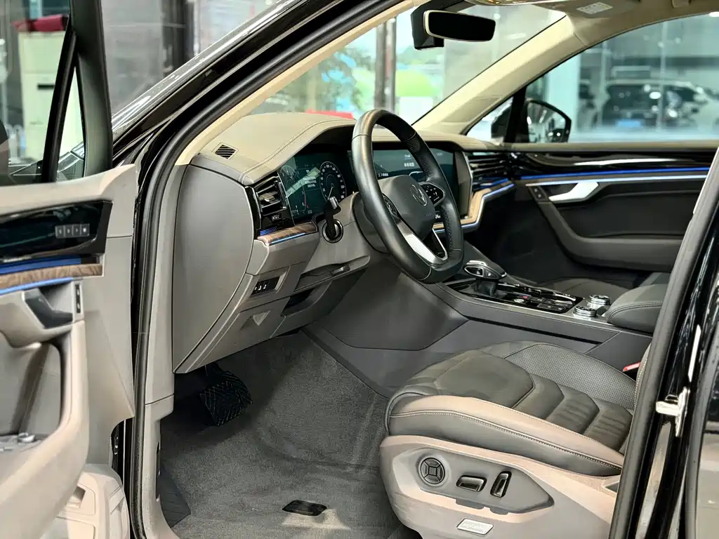 Touareg 2023 3.0TSI Ruixiang Edition Obsidian Sports Package купить на сайте DeffCars