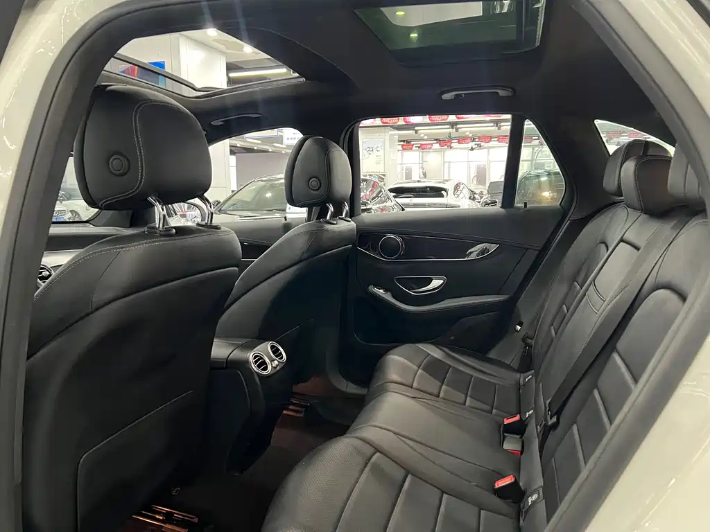 Mercedes-Benz GLC 2017 GLC 260 4MATIC luxury model купить на сайте DeffCars