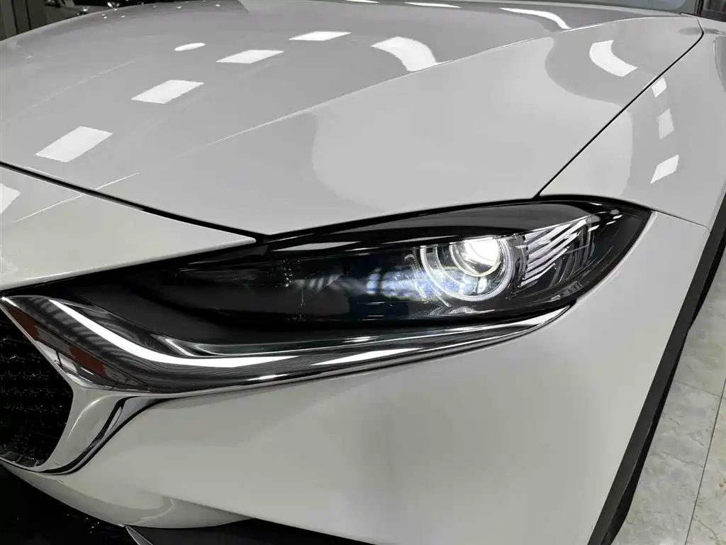 Mazda CX-4 2021 2.0L automatic two-wheel drive Blue Sky Vitality Edition купить на сайте DeffCars