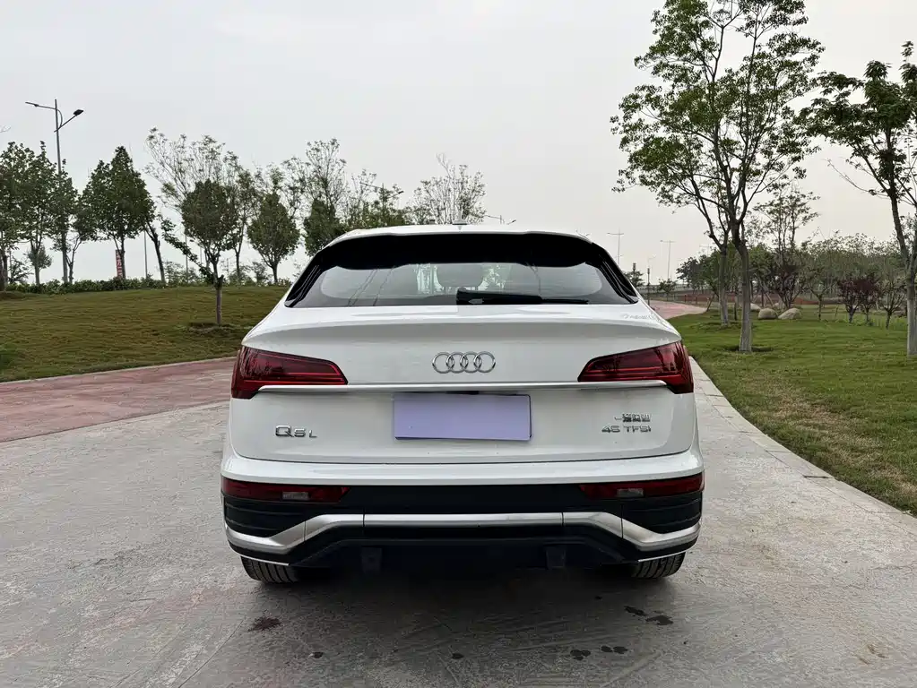 Audi Q5L Sportback 2021 45 TFSI Premium Selection купить на сайте DeffCars