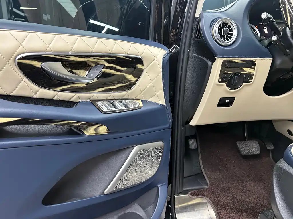 Vito 2021 2.0T Elite Edition 7 seats купить на сайте DeffCars