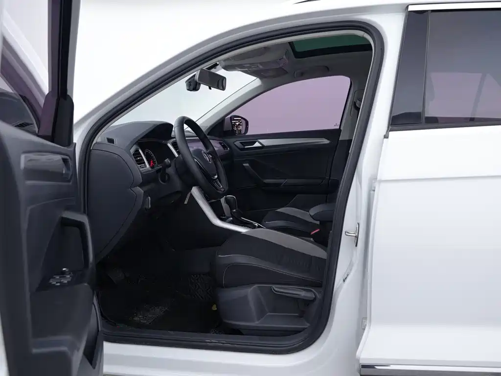 T-ROC 2020 280TSI DSG two-wheel drive aggressive model купить на сайте DeffCars