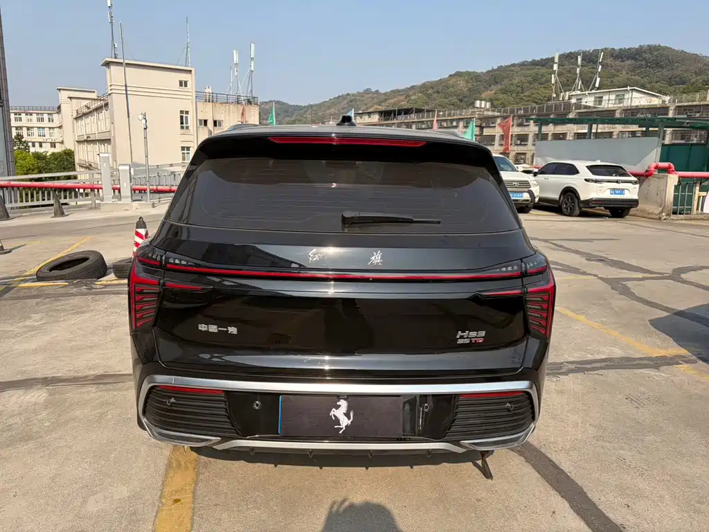 Hongqi HS3 2023 1.5T two-wheel drive good version купить на сайте DeffCars