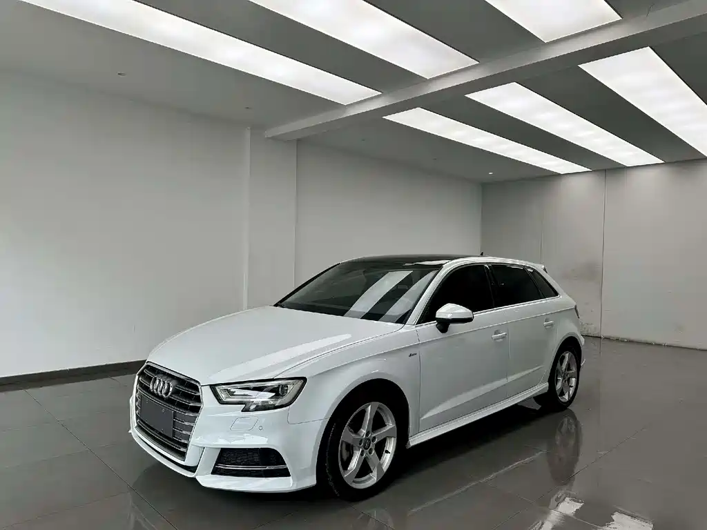 Audi A3 2020 Sportback 35 TFSI Fashion Type National VI купить на сайте DeffCars