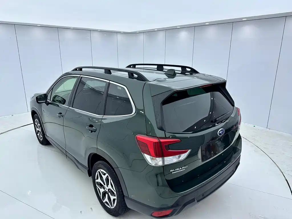 Forester 2022 2.0i AWD Deluxe Edition EyeSight купить на сайте DeffCars