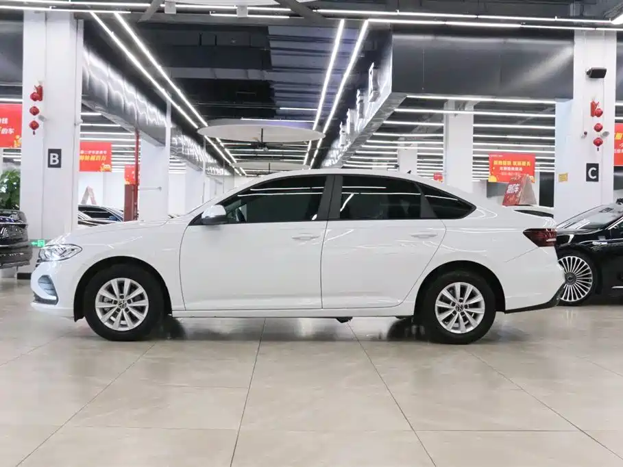 Lavida 2024 1.5L automatic Deyi version купить на сайте DeffCars