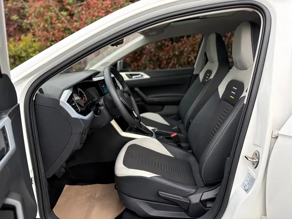 Polo 2019 Plus 1.5L Automatic Colorful Technology Edition купить на сайте DeffCars