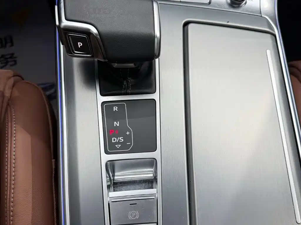Audi A7L 2024 45 TFSI luxury model купить на сайте DeffCars