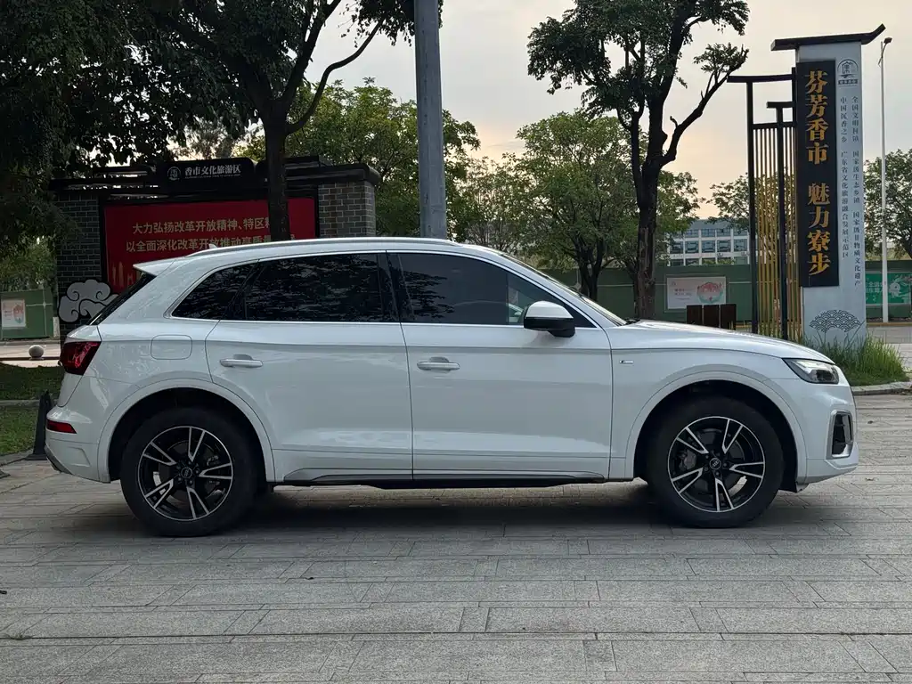 Audi Q5L 2023 40T Ice and Snow Sports Edition купить на сайте DeffCars