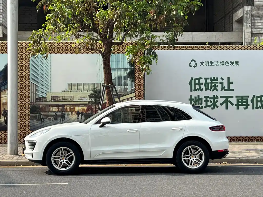 Macan 2017 Macan 2.0T купить на сайте DeffCars