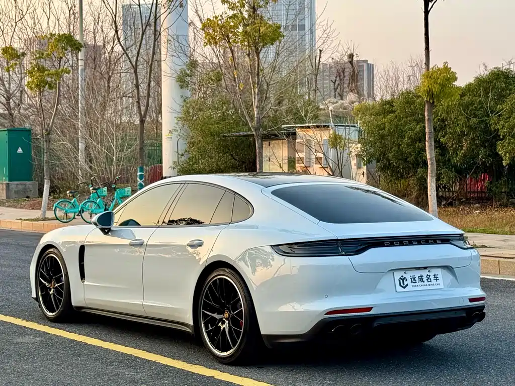 Panamera 2023 Panamera 2.9T Platinum Edition купить на сайте DeffCars
