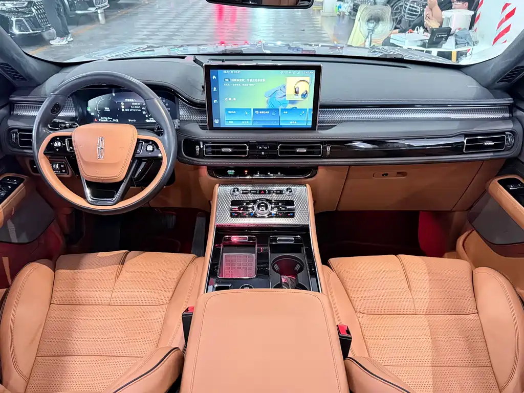 Aviator 2021 3.0T V6 four-wheel drive Presidential Edition купить на сайте DeffCars